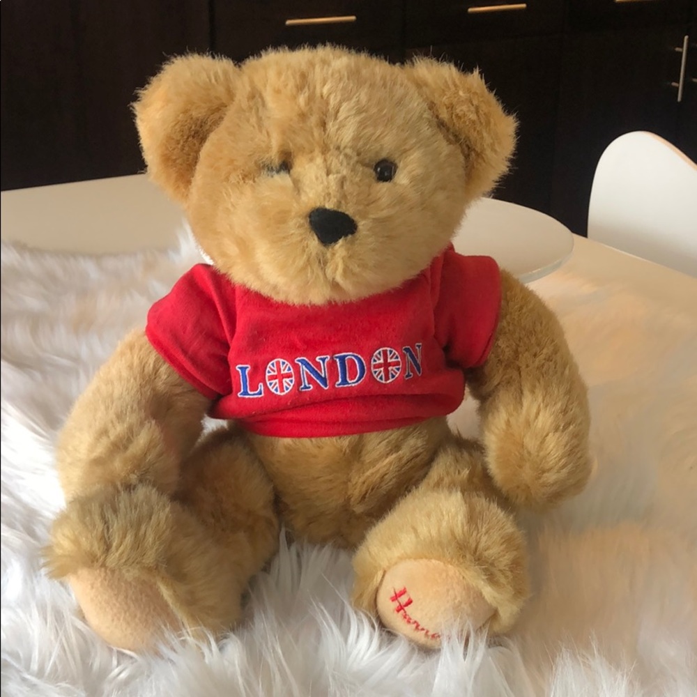 HARRODS Teddy Bear 🧸 w/ red LONDON T-shirt 14”